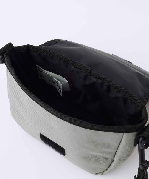 X-girl(エックスガール)の「FLAP POCKET MINI SHOULDER BAG(ショルダーバッグ・レディース・ブラック/マルチ・ONE SIZE)」の13枚目の写真