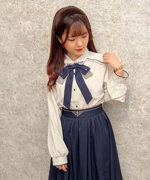 axes femme（アクシーズファム）の「リボンセットブラウス（シャツ/ブラウス・レディース・キナリ/ベージュ/ブラック・MEDIUM/LARGE）」の3枚目の写真