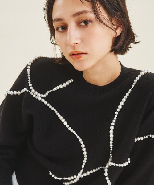 GRACE CONTINENTAL（グレースコンチネンタル）の「パールラインニットトップ（ニット/セーター・レディース・ホワイト/ブラック・36）」の20枚目の写真