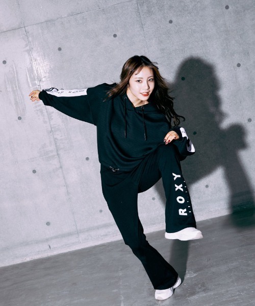 ROXY(ロキシー)の「SHUFFLE BEAT FLARE L/ロキシーフレアパンツ(その他パンツ・レディース・ブラック/ブラック系その他・SMALL/MEDIUM/LARGE)」の8枚目の写真