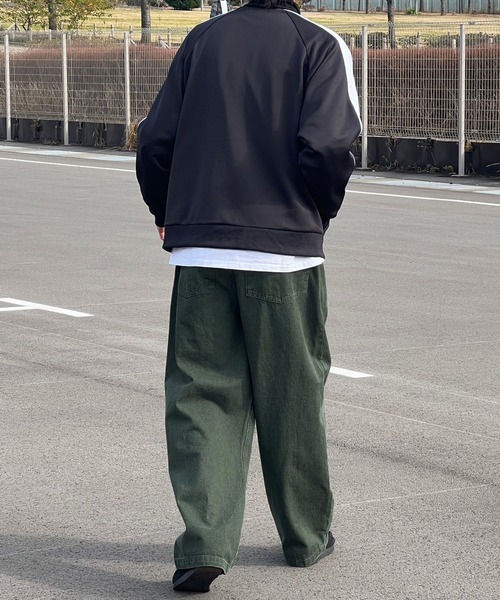 kutir（クティール）の「ワイドバルーンカラーデニム（デニムパンツ・メンズ・ブラウン/グリーン・SMALL/MEDIUM/LARGE）」の17枚目の写真