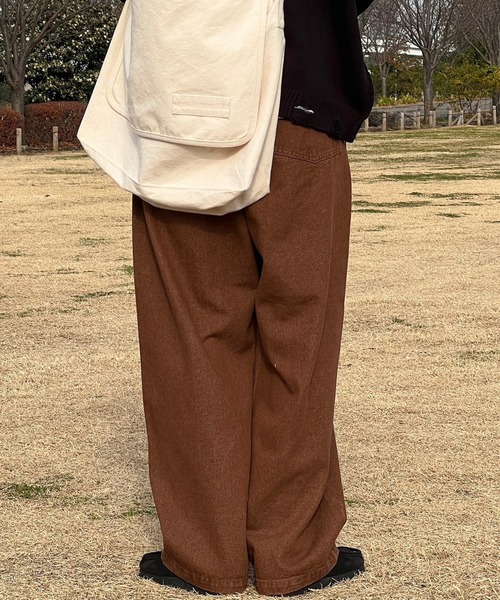 kutir（クティール）の「ワイドバルーンカラーデニム（デニムパンツ・メンズ・ブラウン/グリーン・SMALL/MEDIUM/LARGE）」の5枚目の写真