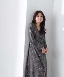 NATURAL BEAUTY BASIC | ラインフラワーシャーリングワンピース(ワンピース)