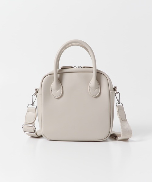 URBAN RESEARCH DOORS(アーバンリサーチドアーズ)の「スクエアショルダーバッグ(ショルダーバッグ・レディース・ブラック/ライトベージュ・-)」の5枚目の写真