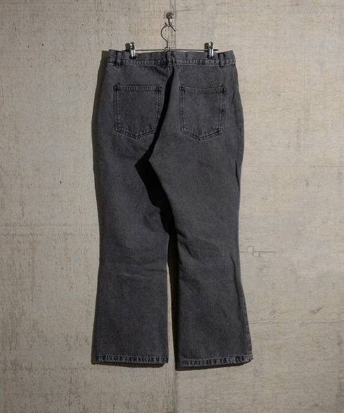 JOHN'S CLOSET(ジョンズクローゼット)の「【i】12ozデニム ピンタックフレアパンツ(デニムパンツ・メンズ・ケミカルウォッシュ/ブラック系その他/ブラック/インディゴブルー/ライトブルー・LARGE/X-LARGE/MEDIUM)」の16枚目の写真