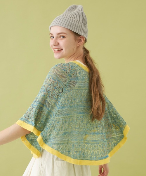 MERLOT（メルロー）の「クロシェ編みニットポンチョ（その他トップス・レディース・イエロー/ライトグリーン/ピンク・FREE）」の4枚目の写真