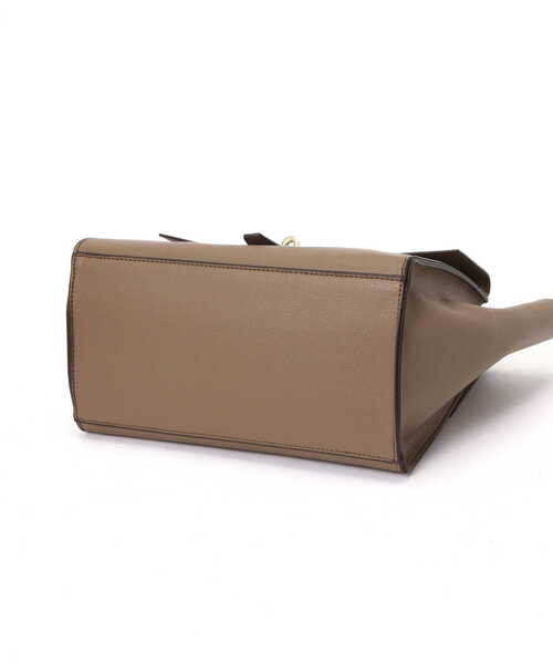 N.（N. Natural Beauty Basic）（エヌエヌナチュラルビューティーベーシック）の「ひねり金具ベルトデザイントートバッグ（トートバッグ・レディース・ブラック/ベージュ・ﾌﾘ-）」の16枚目の写真