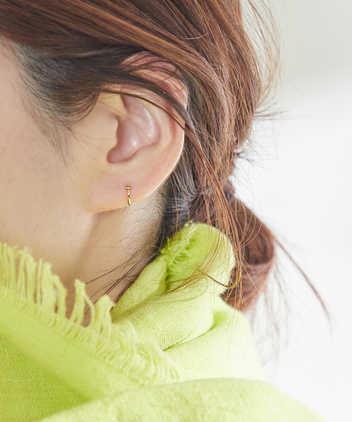 VERMEIL par iena（ヴェルメイユパーイエナ）の「【MARIHA/マリハ】ネガイゴト フープピアス SSS シャイン（ピアス（両耳用）・レディース・ゴールド・FREE）」の2枚目の写真