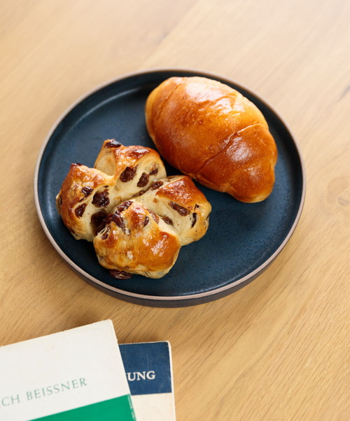 URBAN RESEARCH DOORS(アーバンリサーチドアーズ)の「DOORS LIVING PRODUCTS comfy プレート19cm(食器・レディース・アイボリー/ネイビー・-)」の5枚目の写真