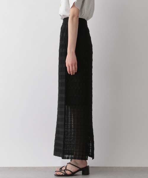 LOWRYS FARM（ローリーズファーム）の「シアーラメタイトスカート　193766（スカート・レディース・ブラック/ブルー/アイボリー・FREE）」の20枚目の写真