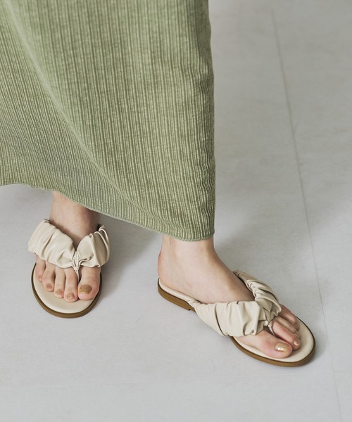 ■ギャザートングフラットサンダル/32213（サンダル）｜WA ORiental TRaffic（ダブルエーオリエンタルトラフィック）