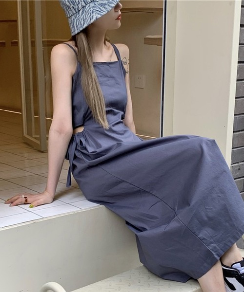 LYEON(リヨン)の「サイドオープンキャミワンピース(ワンピース・レディース・グレー・FREE)」の5枚目の写真