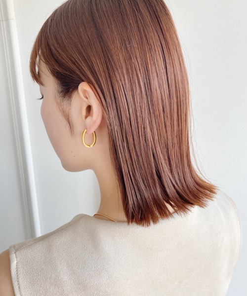 thank U more（サンキューモア）の「【サージカルステンレス】オーバルフープピアス（ピアス（両耳用）・レディース・ゴールド/シルバー・FREE）」の2枚目の写真