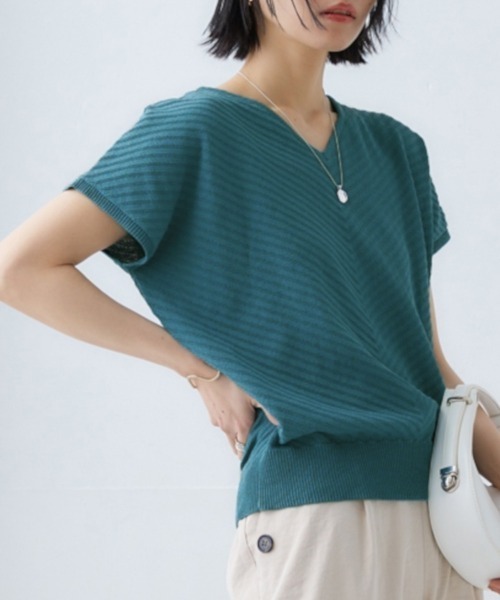 nissen(ニッセン)の「【販売終了】【UVカット・遮熱】洗える半袖バイヤスリブニット(ニット/セーター・レディース・ブラック/グリーン系/ライトグレー/ターコイズブルー/オフホワイト/ブラウン/ロイヤルブルー・LL/M/S/L)」の6枚目の写真