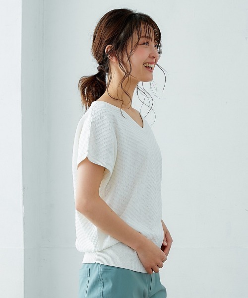 nissen(ニッセン)の「【販売終了】【UVカット・遮熱】洗える半袖バイヤスリブニット(ニット/セーター・レディース・ブラック/グリーン系/ライトグレー/ターコイズブルー/オフホワイト/ブラウン/ロイヤルブルー・LL/M/S/L)」の17枚目の写真