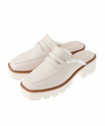 ファー付きローファー