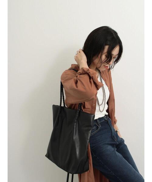 Samansa Mos2 blue（サマンサモスモスブルー）の「編みハンドル合皮トートバッグ（ハンドバッグ・レディース・ベージュ系その他/ブラック/シルバー・F）」の11枚目の写真