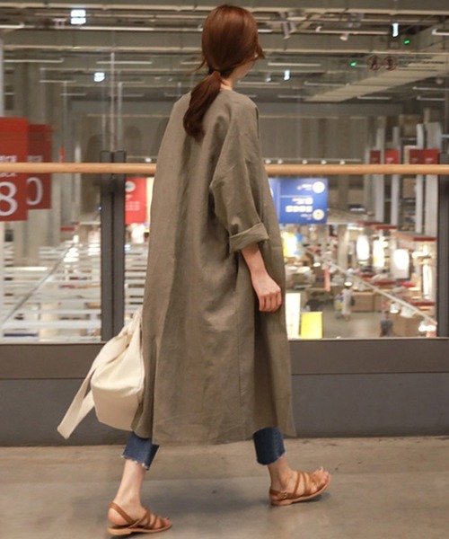 Silly(シリー)の「【ゆるっと素材で簡単春コーデ】フロントオープンロングシャツ(シャツ/ブラウス・レディース・カーキ/ブルー・SMALL/MEDIUM)」の3枚目の写真