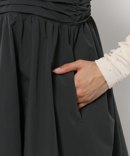 LOWRYS FARM（ローリーズファーム）の「バルーンキャミワンピース　971280（ワンピース・レディース・アイボリー/カーキ/チャコールグレー・FREE）」の4枚目の写真