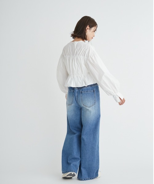 emmi(エミ)の「【emmi atelier】バルーンスリーブギャザーデザインブラウス(シャツ/ブラウス・レディース・ラベンダー/ホワイト・FREE)」の14枚目の写真