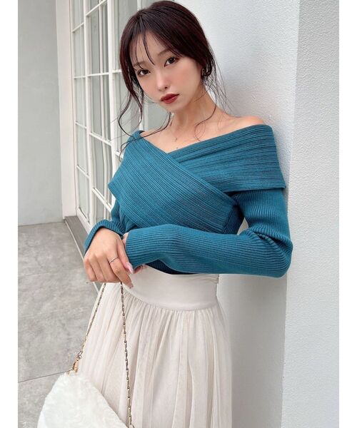 RESEXXY(リゼクシー)の「ランダムリブクロスニットトップス(ニット/セーター・レディース・ホワイト/ブラック/ブルー/ベージュ・FREE)」の5枚目の写真