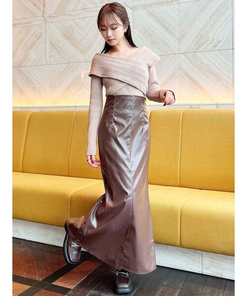 RESEXXY(リゼクシー)の「ランダムリブクロスニットトップス(ニット/セーター・レディース・ホワイト/ブラック/ブルー/ベージュ・FREE)」の16枚目の写真