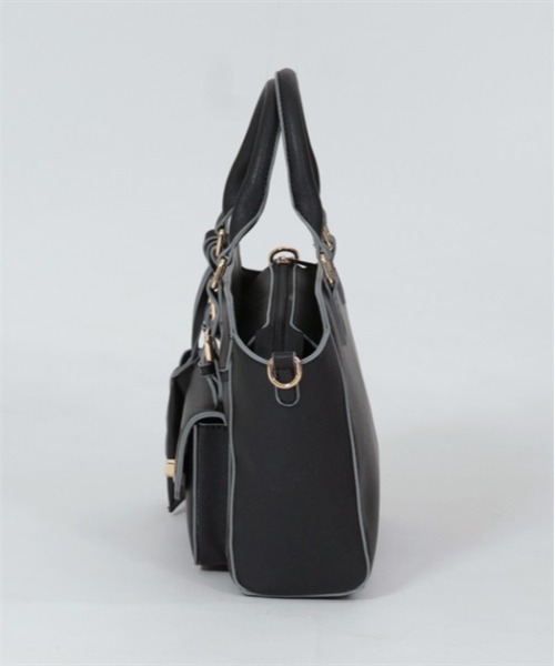 axes femme（アクシーズファム）の「パスケース付薔薇型押しバッグ（ショルダーバッグ・レディース・ピンク/キナリ/ブラック・FREE）」の16枚目の写真