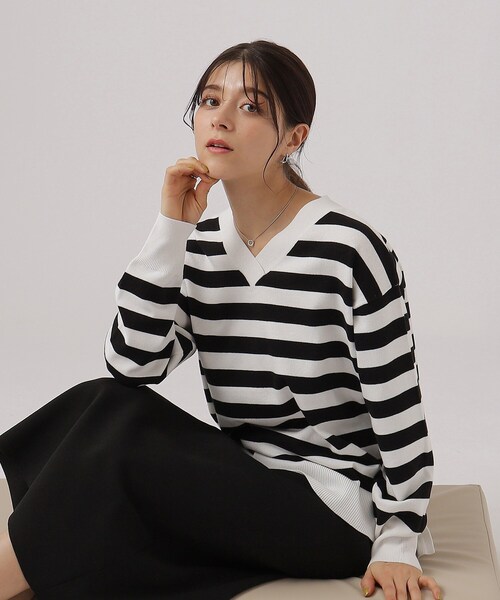 DRESKIP(ドレスキップ)の「◆【洗える】コットンVネックニット【CIRCRIC】(ニット/セーター・レディース・ライトベージュ/ブラック系2/ピンク系/ブルー・02/03/04)」の2枚目の写真