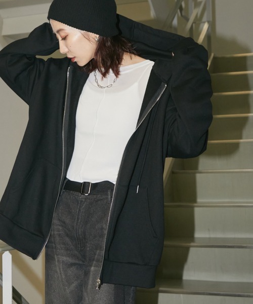 Auntie Rosa Holiday（アンティローザホリデー）の「裏毛オーバーサイズジップパーカー（パーカー・レディース・ブラック/ナチュラル/グレー・FREE）」の2枚目の写真