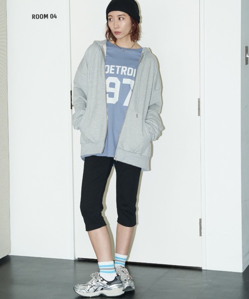 Auntie Rosa Holiday（アンティローザホリデー）の「裏毛オーバーサイズジップパーカー（パーカー・レディース・ブラック/ナチュラル/グレー・FREE）」の7枚目の写真