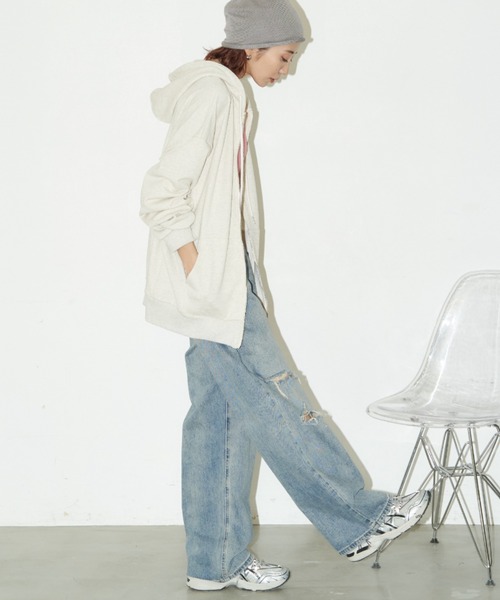 Auntie Rosa Holiday（アンティローザホリデー）の「裏毛オーバーサイズジップパーカー（パーカー・レディース・ブラック/ナチュラル/グレー・FREE）」の21枚目の写真