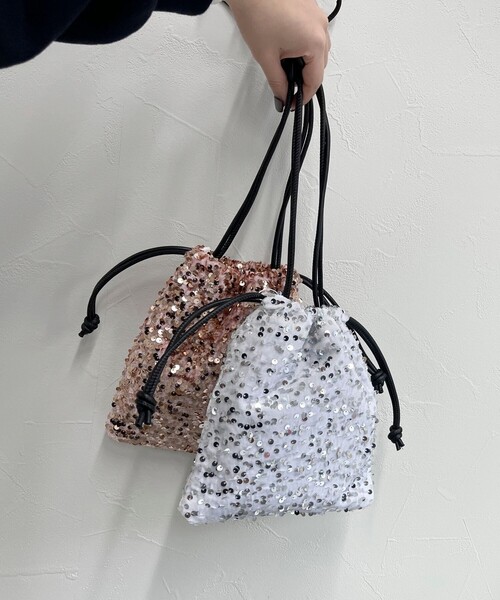 JETEE（ジュテ）の「【JETEE/ジュテ】チャームポーチ付スパンコール巾着バッグ（ショルダーバッグ・レディース・ホワイト/ピンク・FREE）」の4枚目の写真