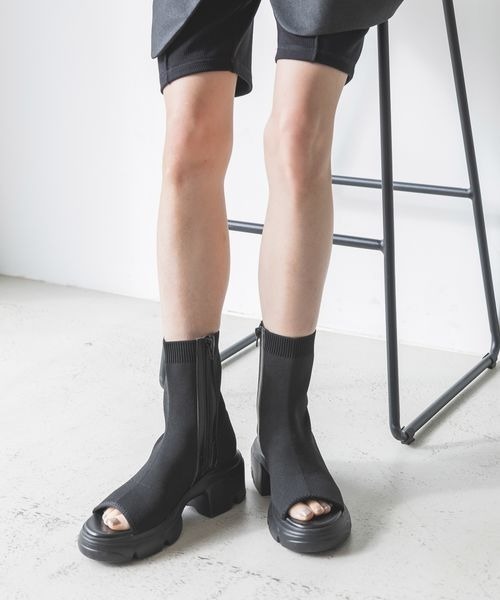 JEANASIS(ジーナシス)の「ニットストレッチブーサン/105262(その他シューズ・レディース・ブラック/ホワイト・MEDIUM/LARGE)」の2枚目の写真