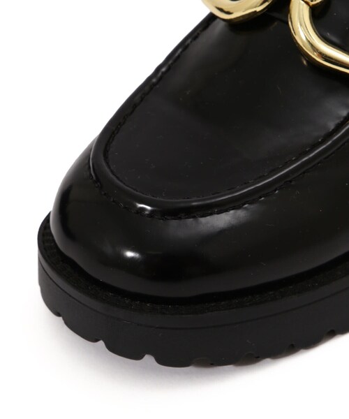 EDIT COLOGNE（エディットコロン）の「ビット付プラットフォームローファー（パンプス・レディース・ベージュ/オフホワイト/ブラック・MEDIUM/LARGE）」の6枚目の写真