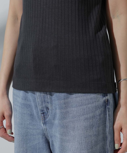 NANO universe（ナノユニバース）の「Anti Soaked(R) 汗染み防止 クルーネックリブTシャツ（Tシャツ/カットソー・レディース・アイボリー/ブラック/グレー系その他4/チャコール・M/S）」の6枚目の写真