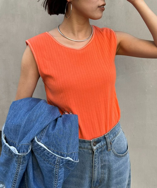 CIAOPANIC TYPY（チャオパニックティピー）の「2WAY配色タンクトップ（タンクトップ・レディース・ブラック/サックスブルー/グレー系その他/ブラウン系その他/チャコールグレー/ホワイト/ピンク/オレンジ/イエロー/ブラウン/グリーン/レッド系その他/カーキ/ブルー・ONE SIZE）」の14枚目の写真