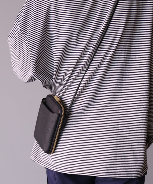 Mia Borsa（ミアボルサ）の「[Mia Borsa]本革レザースマホポーチ スマホショルダー（ショルダーバッグ・レディース・キャメル/ウッド/ブラック/アイボリー・FREE）」の6枚目の写真