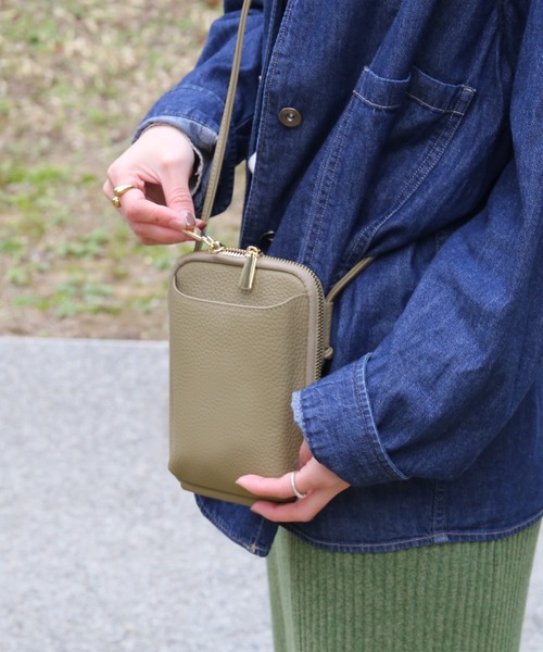 Mia Borsa（ミアボルサ）の「[Mia Borsa]本革レザースマホポーチ スマホショルダー（ショルダーバッグ・レディース・キャメル/ウッド/ブラック/アイボリー・FREE）」の20枚目の写真