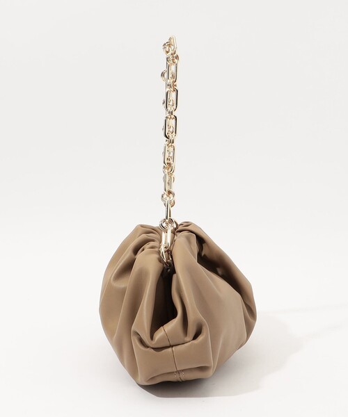 INNUE(イヌエ)の「INNUE CRUCTH BAG チェーン2‐WAYバッグ(クラッチバッグ・レディース・ベージュ・FREE)」の3枚目の写真