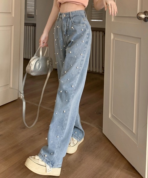 Twinkle;pm(トゥインクルピーエム)の「パール付きルーズデニムパンツ(デニムパンツ・レディース・ライトブルー・SMALL/MEDIUM/LARGE/X-LARGE)」の2枚目の写真