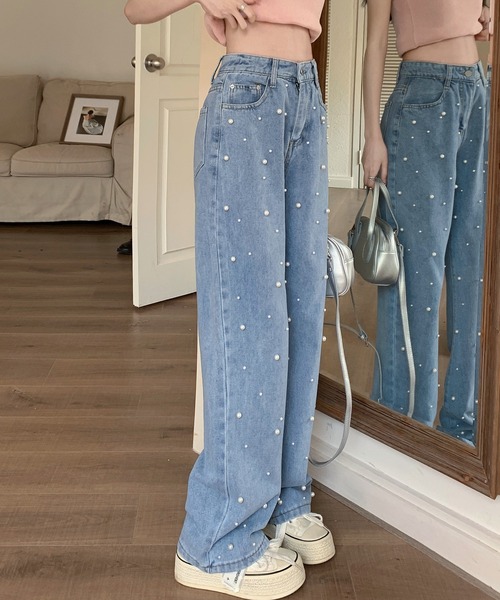Twinkle;pm(トゥインクルピーエム)の「パール付きルーズデニムパンツ(デニムパンツ・レディース・ライトブルー・SMALL/MEDIUM/LARGE/X-LARGE)」の7枚目の写真