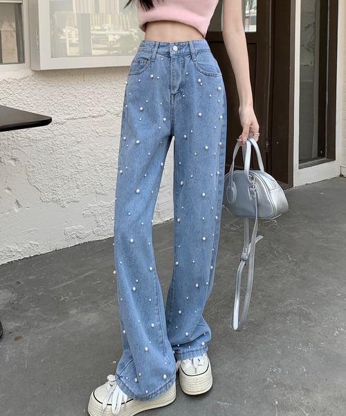 Twinkle;pm(トゥインクルピーエム)の「パール付きルーズデニムパンツ(デニムパンツ・レディース・ライトブルー・SMALL/MEDIUM/LARGE/X-LARGE)」の11枚目の写真