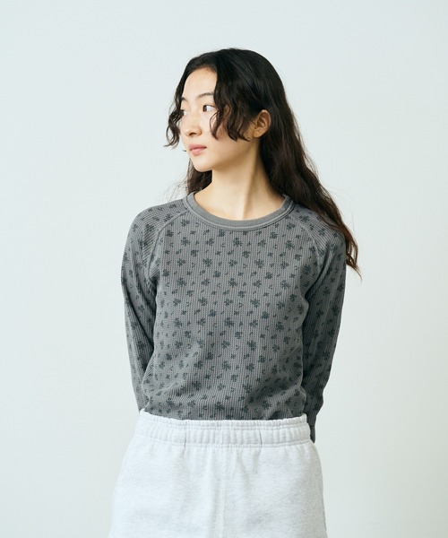 JEMORGAN(ジェーイーモーガン)の「JEMORGAN/ジェーイーモーガン オーバーダイロングスリーブTEE(Tシャツ/カットソー・レディース・ブルー/グレー/イエロー/オレンジ/グリーン・FREE)」の18枚目の写真