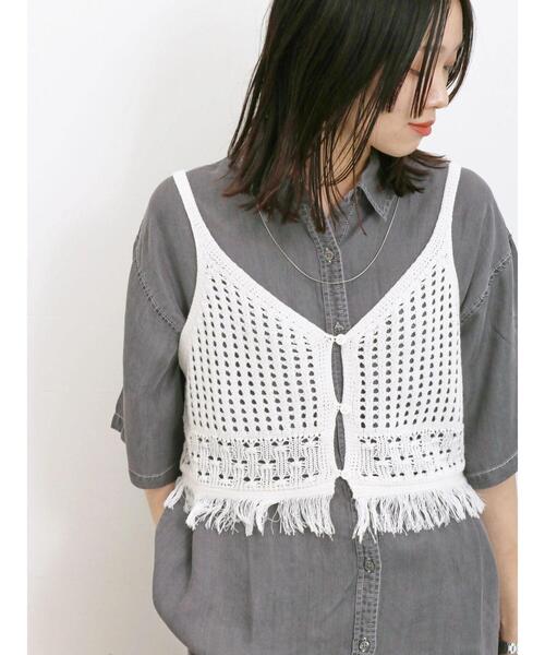 Samansa Mos2 blue(サマンサモスモスブルー)の「◎前後2wayメッシュフリンジニットビスチェ(ニット/セーター・レディース・ブラック/グレー/オフホワイト・F)」の11枚目の写真