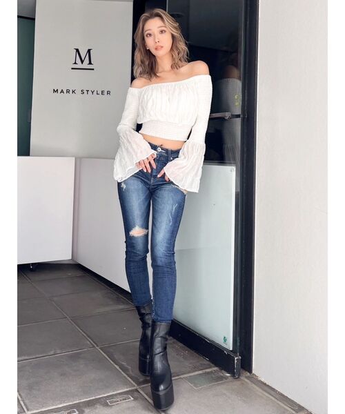 GYDA(ジェイダ)の「オフショルシャーリングスリーブブラウス(シャツ/ブラウス・レディース・オフホワイト/ブラック・FREE)」の18枚目の写真