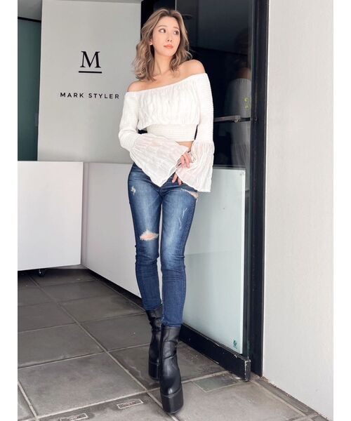 GYDA(ジェイダ)の「オフショルシャーリングスリーブブラウス(シャツ/ブラウス・レディース・オフホワイト/ブラック・FREE)」の19枚目の写真