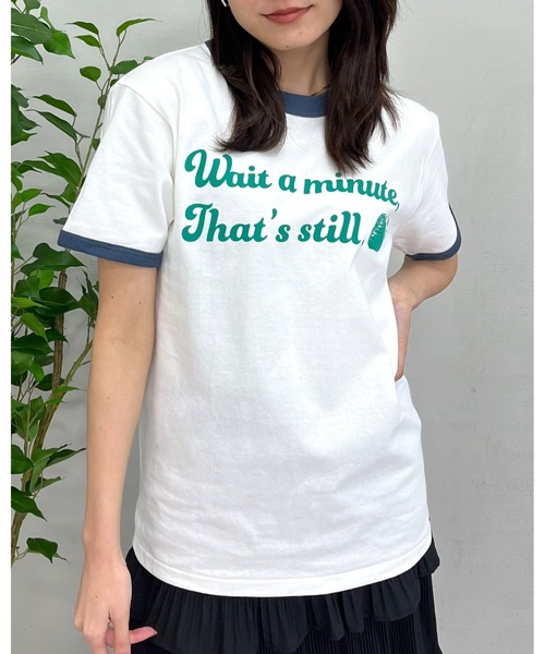 spiritoso(スピリトーゾ)の「【spiritoso】WAIT A MINUTEイチゴプリント リンガーTシャツ (CP)(Tシャツ/カットソー・レディース・ネイビー/ブラック/グリーン・FREE)」の1枚目の写真