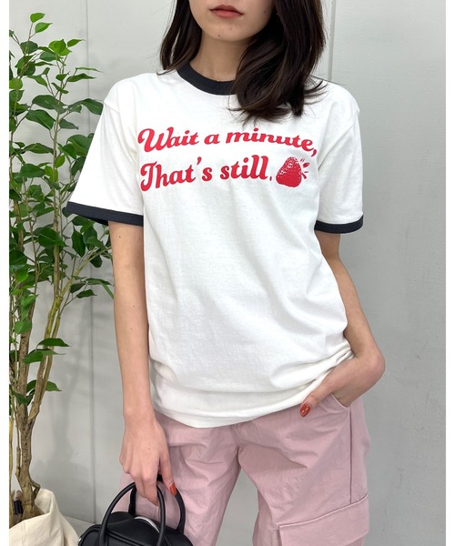 spiritoso(スピリトーゾ)の「【spiritoso】WAIT A MINUTEイチゴプリント リンガーTシャツ (CP)(Tシャツ/カットソー・レディース・ネイビー/ブラック/グリーン・FREE)」の14枚目の写真