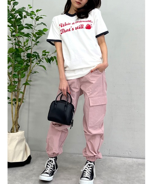 spiritoso(スピリトーゾ)の「【spiritoso】WAIT A MINUTEイチゴプリント リンガーTシャツ (CP)(Tシャツ/カットソー・レディース・ネイビー/ブラック/グリーン・FREE)」の17枚目の写真