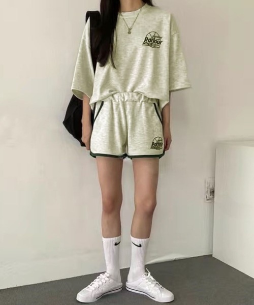 CANVAS+（キャンバスプラス）の「【CANVAS+】スポーティープリントTシャツ×ショートパンツSET（セットアップ・レディース・ブラック/グレー/グリーン/ライトグレー・M）」の14枚目の写真